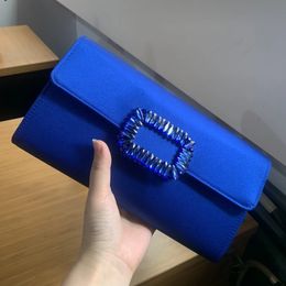 Bolso azul real para mujer, Pochette con diamantes de imitación, bolso de mano para mujer, bolso de mano con solapa para fiesta de noche, bolso de mano con cadena 240106