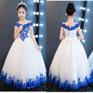 koningsblauw kant witte tule bloem meisjes jurken voor bruiloft baljurk uit de schouder backless goedkope eerste communie dress279j