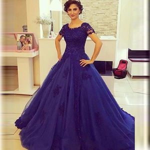 Royal Blue Long Evening Jurk 2023 Korte mouw veter omhoog Back Ball Gown Tule Formele feestjurken Appliques Quinceanera -jurken