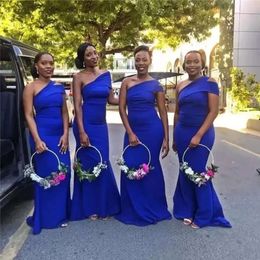 Royal Blue Mermaid Bruidsmeisje jurken een schouderbloemlengte Satin Beach Plus Size Wedding Guestjurken Custom MA