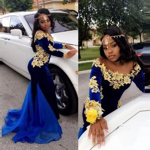 Royal Blue Off Shoulder 2k17 Galajurken Met Gouden Kant Applicaties Lange Mouwen Mermaid Avondjurken Afrikaanse Chiffon Train Party D272O