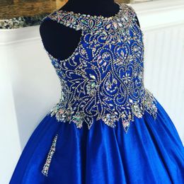 Royal Blue Pageant -jurk voor tieners Juniors 2021 Rhinestones Crystals Long Pageant Jurk voor Little Girl Zipper formeel feest Rosie Pocket 259i