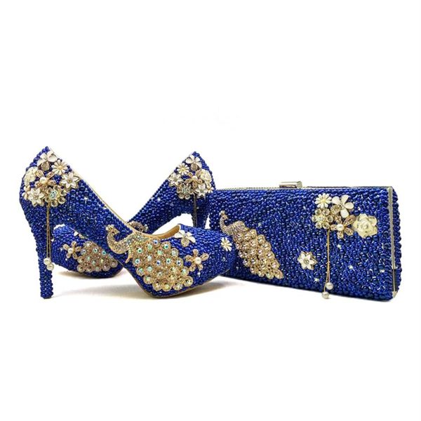 Zapatos de novia de perlas azul real con bolso a juego Zapatos de fiesta de boda de diamantes de imitación de estilo pavo real de diseño magnífico con Clutch357Q