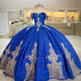 Vestidos Royal Blue Princess Quinceanera Aplique de encaje dorado fuera del hombro Vestido de 15 Anos 2024 Sweet 16 Prom Gowns