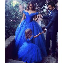 Royal Blue Prom Dresses 2019 Balljurken van de schouder met glinsterende kristallen Bead Butterflies avondjurken Pageantjurk goedkoop6755755