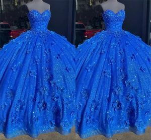 Koningsblauwe Quinceanera Jurken Pailletten Kralen Sweetheart Halslijn met Handgemaakte Bloemen Tule Sweet 16 Optocht Baljurk Op maat gemaakte Formele Gelegenheden vestidos