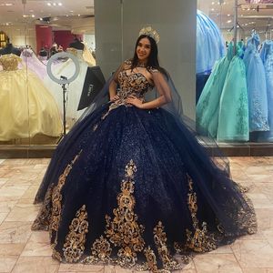 Jupe à volants bleu royal robes de Quinceanera hors épaule or applique dentelle tulle avec cape corset robes de 15 anos quinceaneras