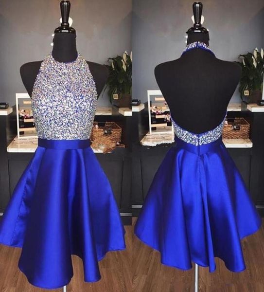 Royal Blue Satin A Line Vestidos cortos de regreso a casa Piedras con cuentas baratas Top Sin espalda Hasta la rodilla Fiesta formal Vestidos de cóctel de graduación 1152742