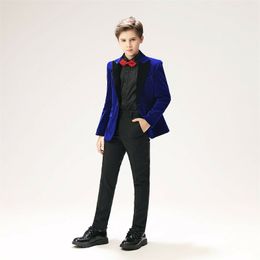 Koningsblauw Fluwelen Jongens Bruiloft Pakken 2 Stuk Piekte Revers Bloem Jongens Bruidegom Tuxedos Kids Formele Slijtage Clothing272T