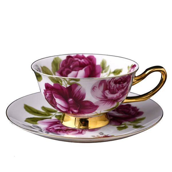 Juego de fiesta de té de porcelana real con patrón de rosa roja Juego de té de cerámica para niñas Taza de café Juego de tazas de té de porcelana de hueso de 6 240301