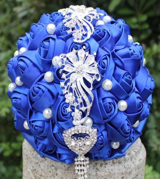 Royal Wedding Bridal Bouquet Simulation Bridal Fleur Sweet 15 Quinceanera Bouquet Artificial Flower Pearls Crystal tenant la fleur8783946