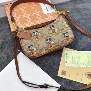 RRW designertas hobo Vagrant tas draagtas Luxe schoudertassen Casual reistas voor zakelijk gebruik Leer Multifunctioneel Mode