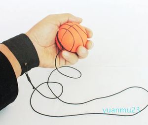 Pelotas de goma para niños, divertida banda para la muñeca de entrenamiento de reacción elástica, pelota para juegos al aire libre, juguete novedoso