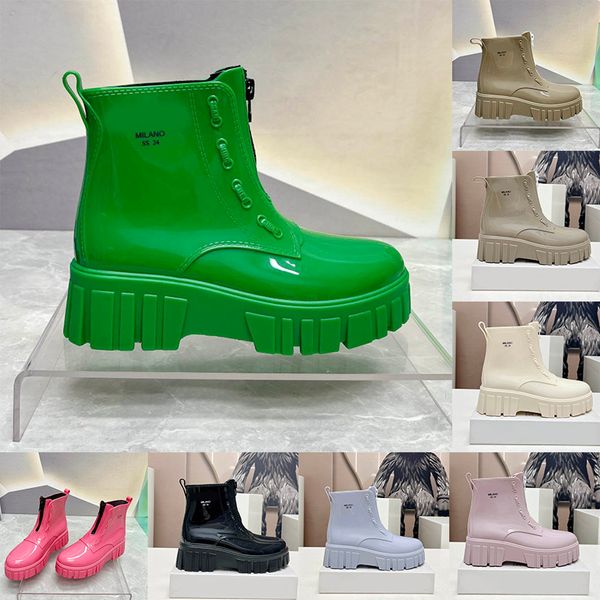 Botas de diseñador de goma Zapatos de mujer de moda Botas de lluvia Medias botas Tacón de plataforma Botas de tobillo con letras de lujo Punta redonda Mujer Bota de lluvia de goma Cremallera impermeable 24 Primavera