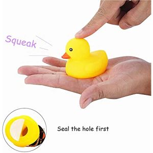 Rubber Duck Toy Bike Cars Ornamenten Geel Zwart roze Duck Car Dashboard Decoraties met propellerhelm voor kinderen, vrouwen, mannen