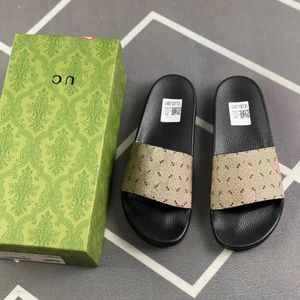 Zapatillas de goma clásicas para hombre para mujer Piscina de verano Sandalia Diseñador de lujo Sliders Lona plana Viaje de moda Mula Nuevos zapatos casuales Sandalia de diapositiva de playa Zapatilla 35-46 caja