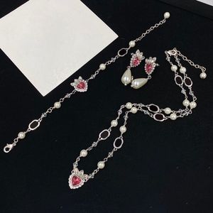 Ruby Love Party colliers femmes carotte charme gouttes perles anneaux dame diamants Bracelets