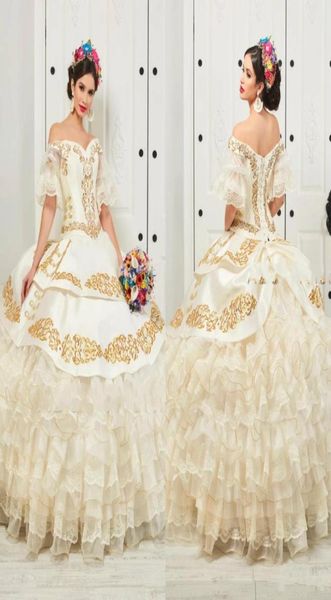 Robes de Quinceanera Charro florale à volants 2020 jupe bouffante à épaules dénudées perles de broderie dorées princesse Sweety 16 filles mascarade 1568652