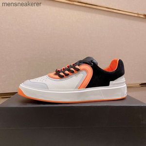 Zapatos con volantes Diseñador genuino Balmaiins Zapatillas de deporte de marca de moda gruesa para hombre Zapatillas de deporte con suela de cuero Guapo Casual de gama alta Deportes de un solo paso JP4O