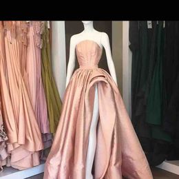 Ruches High Split Prom Dresses Sexy Strapless Satijn Een lijn Avondjurken Vloer Lengte Cocktail Formele Partyjurken