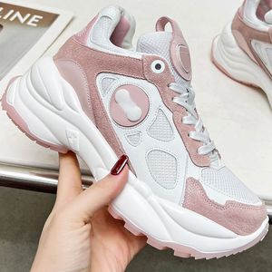 Run 55 Nouveau Designer Chaussures de sport pour femmes Tissu en maille Caoutchouc Cuir de vache Matériel Style sportif Toile Boucle arrière Éléments emblématiques baskets pour chaussures pour femmes Taille 35-41