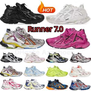 Runner 7.0 Femmes Hommes Chaussures de sport Paris Runner Transmit sens rétro Baskets noir blanc rose bleu BOURGOGNE Deconstruction baskets jogging randonnée 7 Baskets