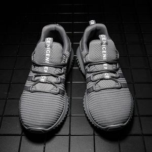 Chaussures pour hommes de qualité rose élevé pour femmes Running Sport Grey Breyable Couple confortable Couples extérieurs Trainers Sneakers Size Y H