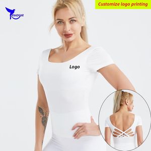 Running jerseys 2023 Backless Inbuilde met gevotte shirts vrouwen snel droge elastische training yoga tops gym fitness sportkleding t-shirt custom