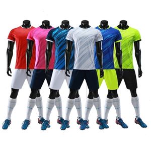 Ensembles de course 1920 adultes enfants maillots de football uniformes ensemble vêtements personnalisés hommes plaine football uniforme respirant léger football survêtement jersey 220926