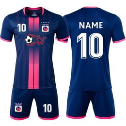 Ensembles de course Uniformes de football à manches courtes Maillots de football pour enfants et adultes Vêtements de football Garçons Sportswears Tshirt Sports Football Survêtement 230309