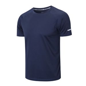 Running Shirts Men Dryfit Sport Tops pour confort Working Moisture Véraction active Athletic Clain à manches courtes 240409