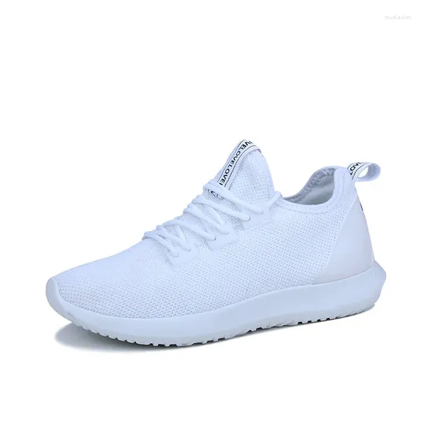 Chaussures de course beiweite Men's Summer Breathable White Mesh Light Jogging Jogging Sport Sneakers For Men Flexible Soft Tourist Walk