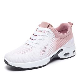 Chaussures de course dames baskets respirantes Summer Light Mesh Air Cushion Womens Sports Outdoor Lace Up Training 240429