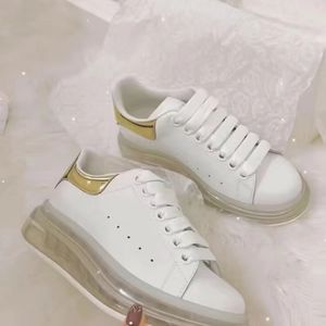 Hardloopschoenen Platform Designer Hardloopschoenen Leer heren lage oversized luchtkussen sneaker zwart wit Zool flats fluweel Kant p kwaliteit Dames sportschoenen met doos