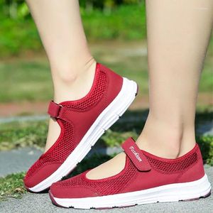 Chaussures de course Summer Femme Dame Walking Sneakers Breathable Mesh Athletic Jogging For Girl
