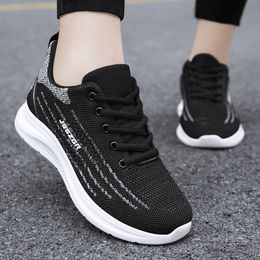 Running Women's Designer Popular Shoe Shoe's Flat's Flat Black and White 9 99 S