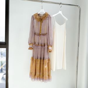 Runway-jurk, lange jurk met ruches, lantaarnmouwen, zijden jurk met print