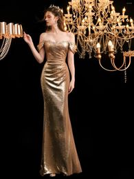 Runway -jurken Champagne Gold Celebrity Jurk Elegant Off The Shoulder Powlins Glitter Trailing Side Split formele avondfeestjurken 2024
