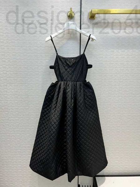 Vestidos de pasarela Diseñador Diseñador Primavera Verano Estilo Negro Sin mangas Imperio Moda Ropa para mujer Correa de espagueti Calidad ZD5U VIZ2