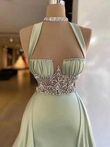 Runway -jurken Elegante zeemeermin avondjurken met afneembare cape kralen kristal formele prom -jurken op maat gemaakte plus size optocht slijtage feest