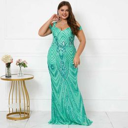 Robes de piste plus taille Femmes Elegant Strap Party Maxi Robe Blue Sequin Night Robe Long Prom Robe Y240426