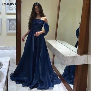 Robes de piste Ryanth épaules dénudées bal pour femmes bleu marine robe de soirée de célébrité Tulle a-ligne soirée sans bretelles Maxi