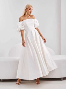 Runway -jurken zomer elegante witte vrouwen feestkleding temperatuur bubbel korte slven solide avondjurk van de schouder sexy vestidos gewaad t240518
