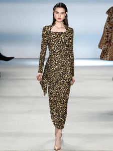 Piste dames printemps haute qualité mode fête imprimé léopard élégant discothèque élasticité à manches longues ajustement serré Type robe