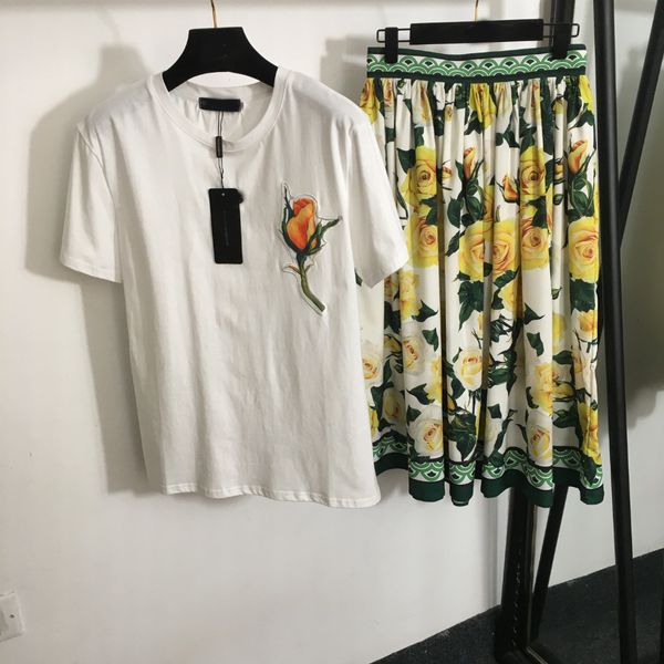 Piste Summer Maxi Jupe Top Suit deux pièces pour femmes tenues Fashion Floral Imprimé à manches courtes Blanc T-shirt Robe de plage de vacances