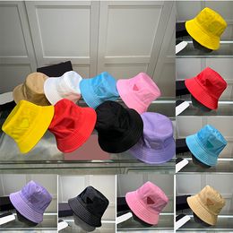 16 diseñadores de estilos Sombrero de cubo para mujer para hombre Sombreros ajustados Sun Prevent Bonnet Beanie Gorra de béisbol Snapbacks Vestido de pesca al aire libre Gorros