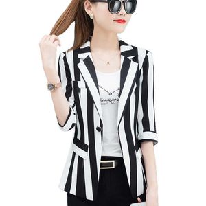 S - 4XL nouvelles femmes Blazers vestes minces femme grande taille 2020 automne noir blanc tenue de bureau rayé Blazer Mujer X0721