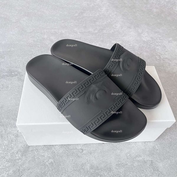 S Slippers de créateurs Nouveaux classiques de mode Palazzo Sandale Casual Shoe Mule Mens Womens Sandale Sliders Metal Slipper Plateforme d'été Slide plate Wholesale 36
