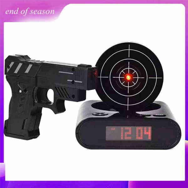 S Electronics Horloge de bureau Pistolet numérique Réveil Gadget Cible Laser Shoot pour réveil pour enfants Réveil de table 211111