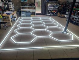 S Station de lavage de lampe en nid d'abeille Décoration Hexagon Light LED pour le garage Atelier Car Showroom Car détaillant le plafond7907067